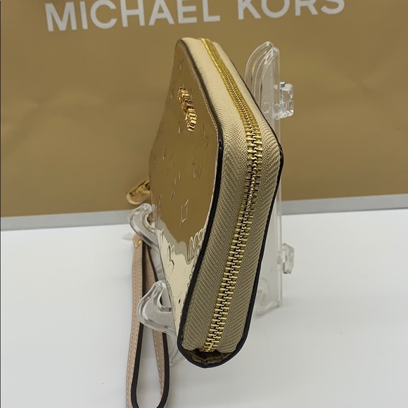 MICHAEL KORS JET SET TRAVEL LG FLAT MF PHN CASE - Picture 3 of 16